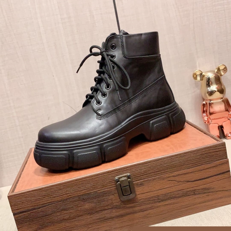 Pra*a boots